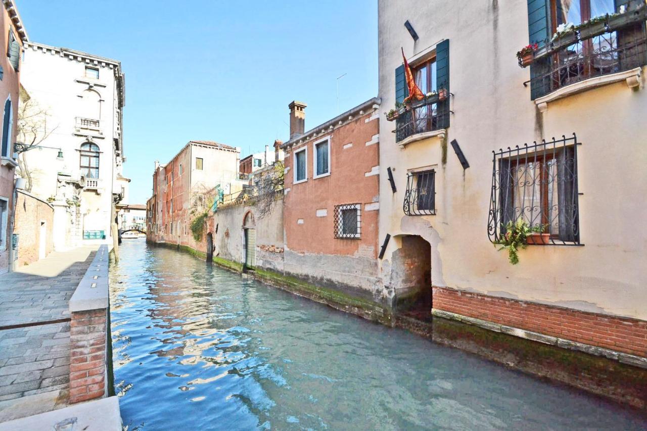 San Barnaba On The Canal Venezia Esterno foto