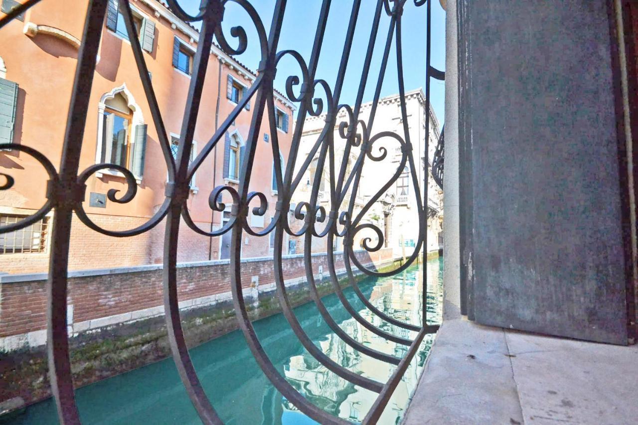 San Barnaba On The Canal Venezia Esterno foto